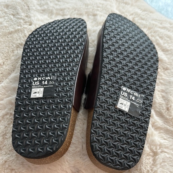 ONCAI Brown Double Strap Sandals - size 14 - Picture 2 of 4